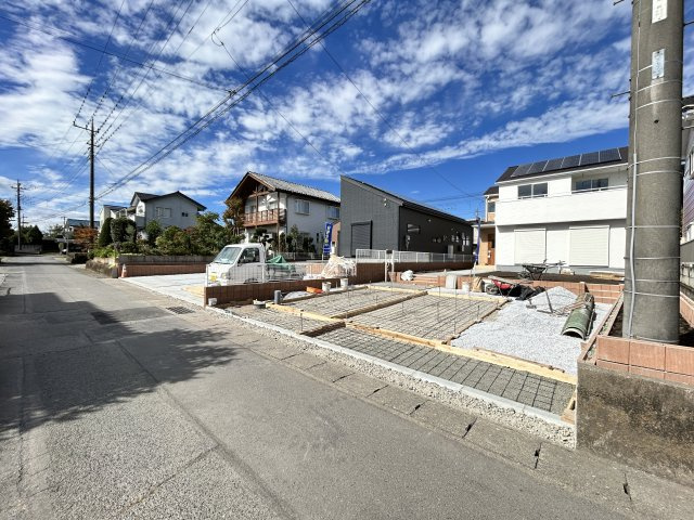 新築　高崎市箕郷町生原第２　Livele Garden.S　2号棟の前面道路含む現地写真|現地写真　南側接道幅員約4.7ｍ