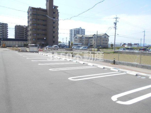 シャルム　ソレイユの駐車場|駐車場があります