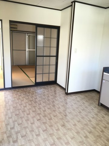 あるゾウパレス松山町Ｂ棟の内装|内装は落ち着いています