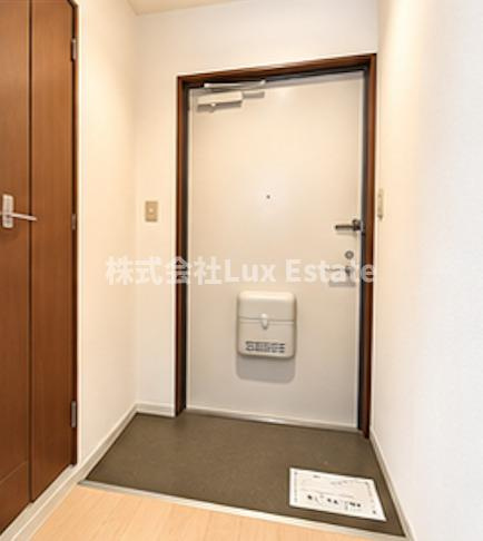 NOB西梅田の玄関