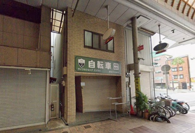 関マンションのエントランス