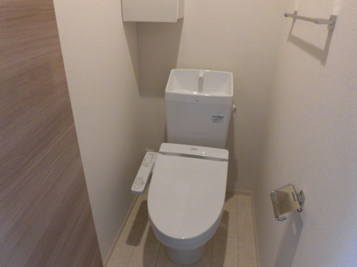 ブルースターのトイレ|落ち着いた色調のトイレです