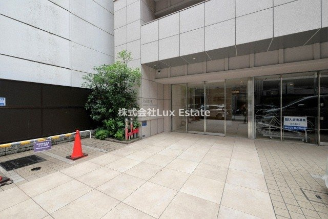 JASPER御堂筋本町のエントランス
