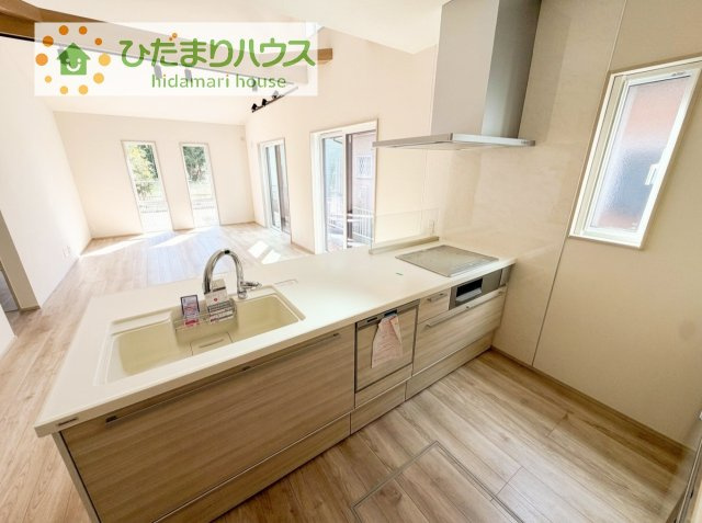 【キッチン】 | 土浦市高岡　新築戸建　4号棟 | 料理をしながらでも、ご家族との会話を楽しめる対面式キッチン♪