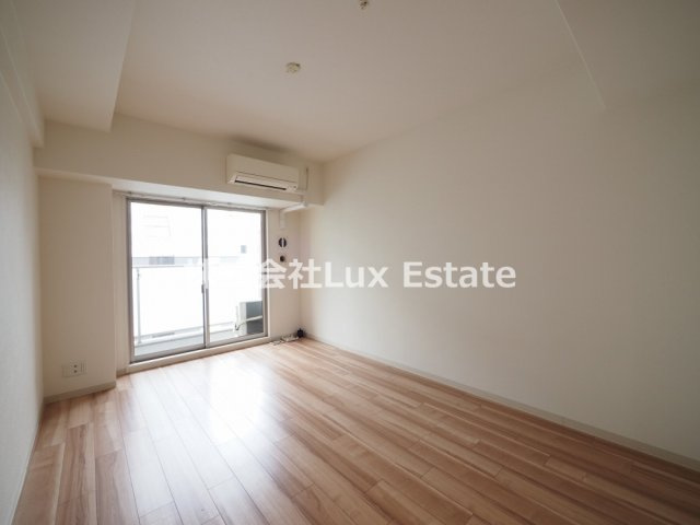 セイル淀屋橋の洋室