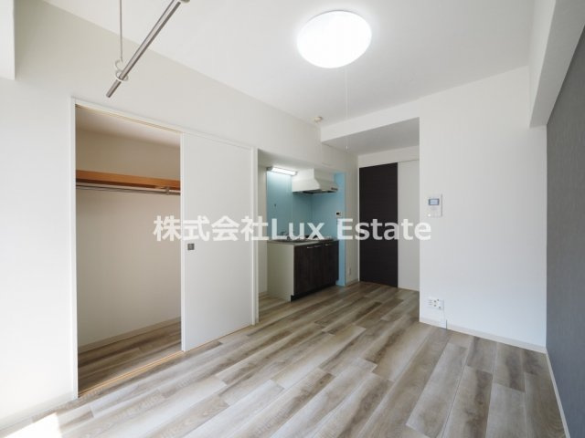 GRAND STEADY徳井町の洋室