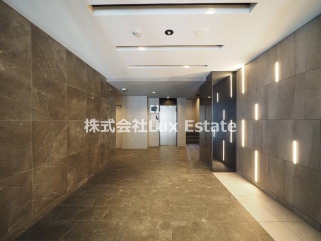 プレサンス松屋町ヴィゴラスのロビー