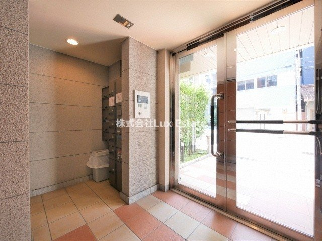 ジュネーゼグラン上本町のロビー