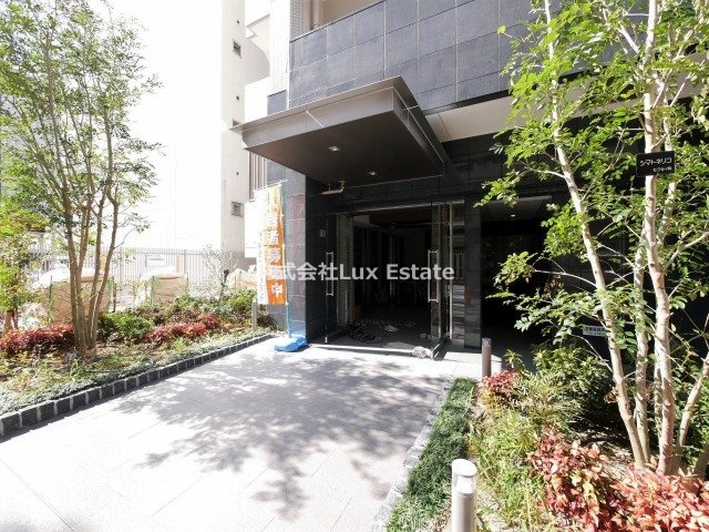 LiveCasa本町のエントランス