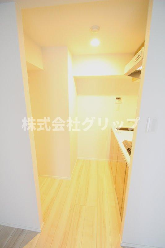 リヴシティ横濱新川町弐番館のエントランス