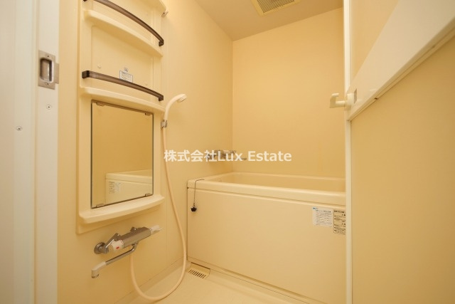 ホープ松屋町住吉の浴室