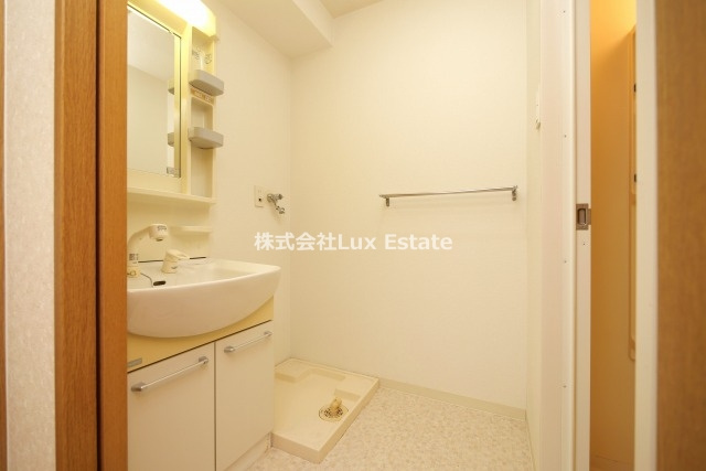 ホープ松屋町住吉の洗面所