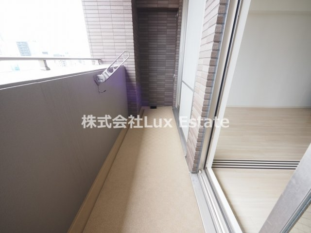 カスタリア堺筋本町のバルコニー