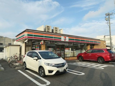 【周辺】 | フィデールⅢ | セブン-イレブン岡崎上六名店まで500m