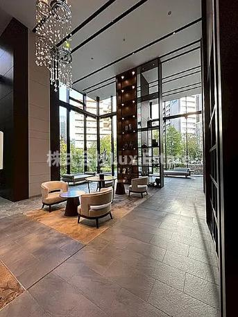 グランドメゾン上町台レジデンスタワーのロビー