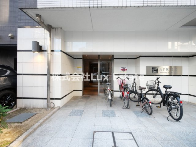 アプリーレ堺筋本町のエントランス