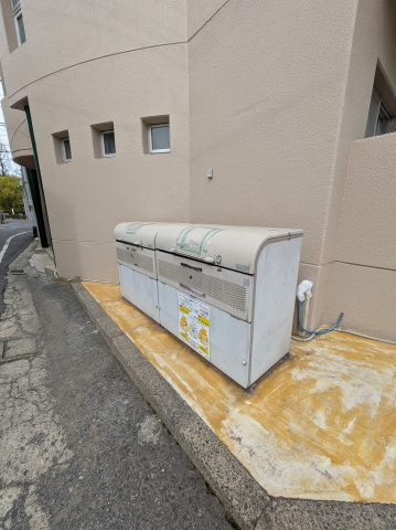 アルファ清心町Iの駐車場