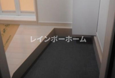 グローリア北千住の玄関