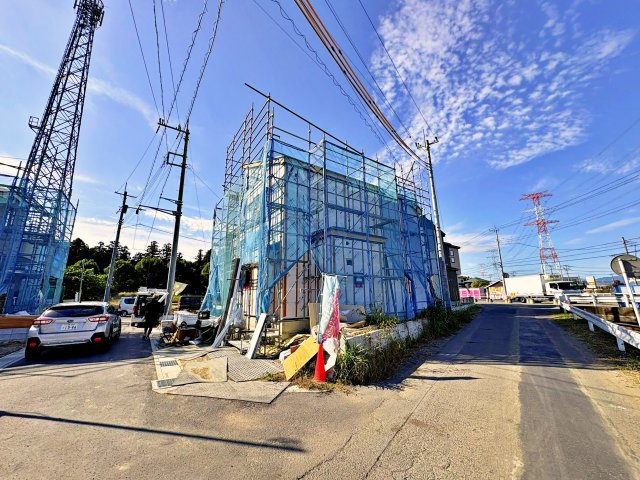 《仲介手数料半額》鶴ヶ島市藤金 15期 全11棟　4号棟の前面道路含む現地写真