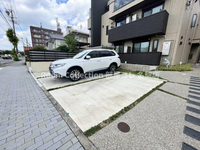  プロムナード西高蔵の駐車場