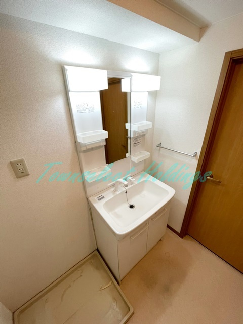藤沢市村岡東２丁目の賃貸マンションの洗面所