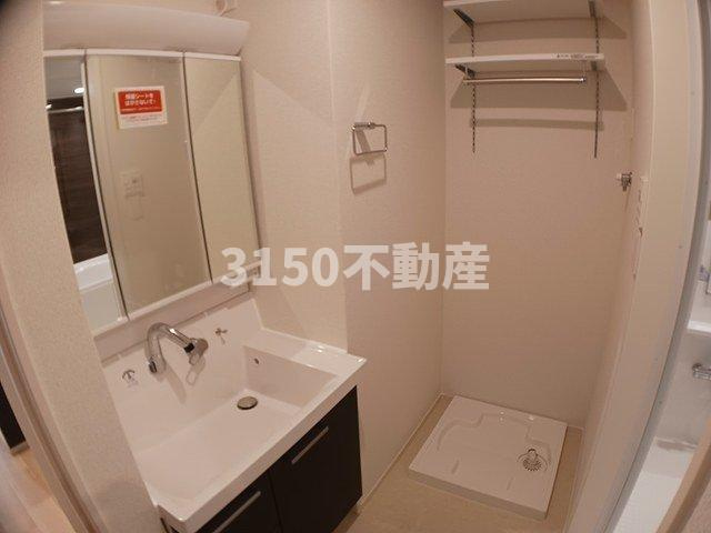 サン＆ムーン　Ⅰの洗面所|ゆったりとスペースのある洗面所