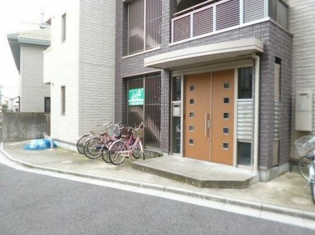シャーメゾン美樹のエントランス