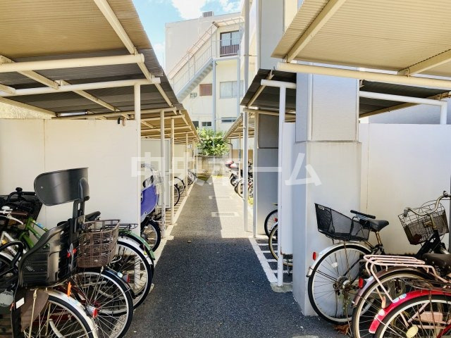 東和パークハイツ墨田の駐輪場|【自転車置き場】最新の空き状況や費用などの詳細は担当スタッフまでお問い合わせください。