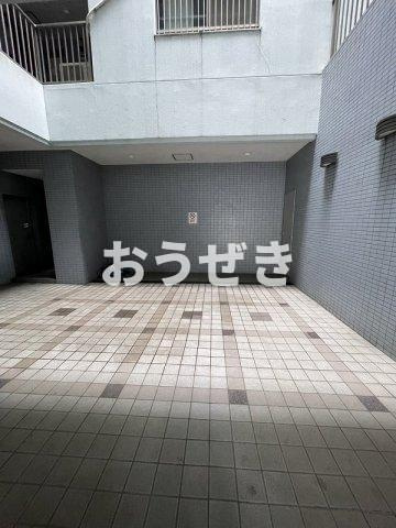 ウイスタリア山手のロビー
