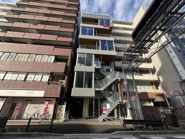 アルティジア城東中央ビルの外観