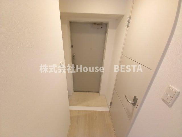 ボンニー元町の玄関
