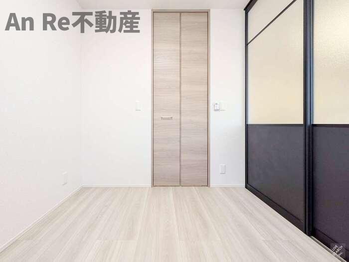 Noble raffiner戸塚東の洋室