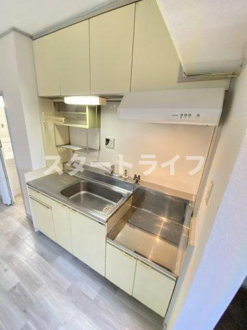 大阪市淀川区新高１丁目の賃貸マンションのキッチン