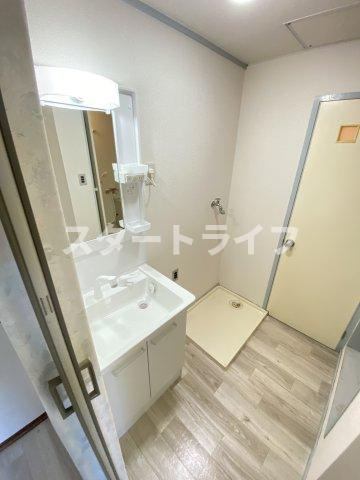 大阪市淀川区新高１丁目の賃貸マンションの洗面所