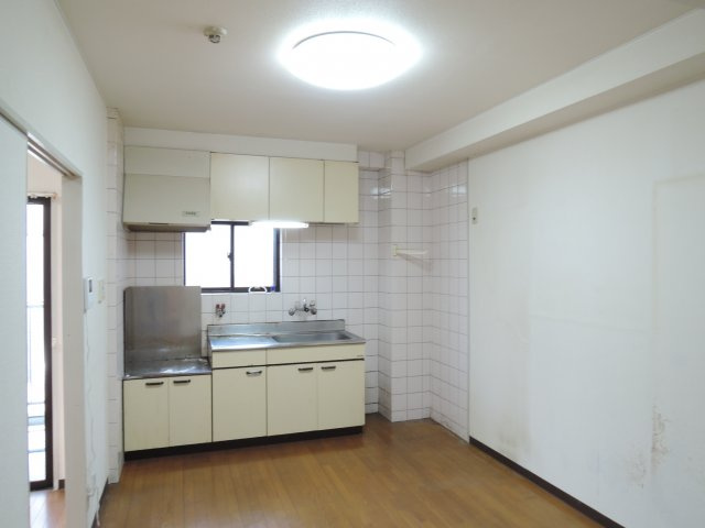 シエテ高槻の居間・リビング|写真は同マンション別部屋