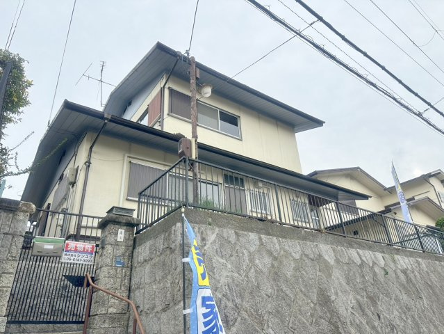 奈良市富雄北　貸家