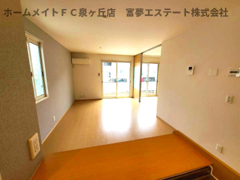 リブレA棟の居間・リビング|※イメージ　反転タイプのお部屋