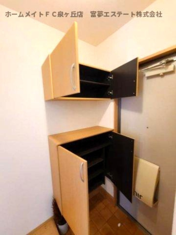 リブレA棟の玄関|※イメージ　反転タイプのお部屋