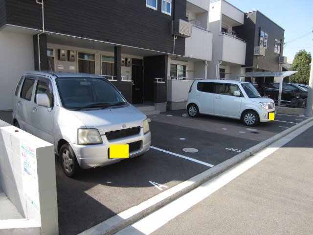 【駐車場】