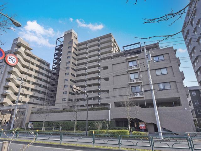 アルファグランデ一之江の外観|アルファグランデ一之江１３階部分のお部屋は通常仲介手数料２２４万３６７０円→０円！さらにキャッシュバック１７万円にて即日現地案内可能です！