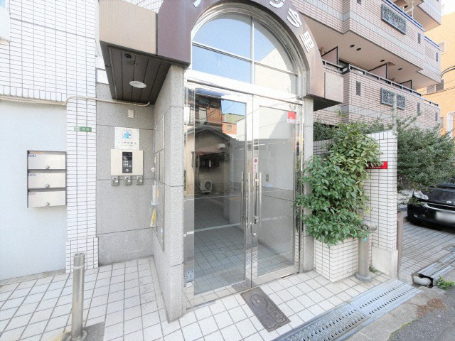 ライフステージ今里のエントランス