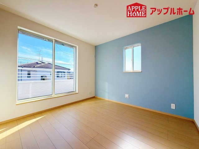 さいたま市西区三橋6丁目の洋室|広々とした居住空間は日々の暮らしを彩り、心のやすらぎと満足感を与えてくれます。通風と採光を考慮した設計は子供たちはのびのび育ち、家族でくつろぎと団らんを生み出します。