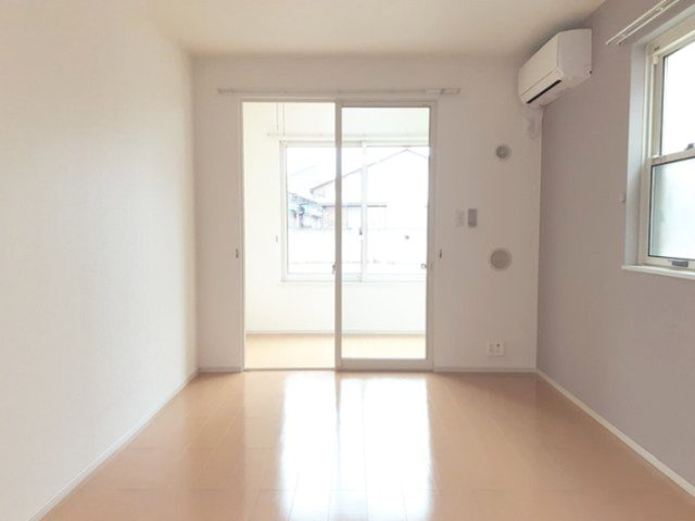 Ｃａｓａ　ＳｅｒｅｎｏⅠの居間・リビング|こちらの居間で趣味の時間をお楽しみください