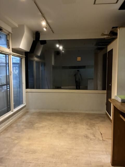 新宿区百人町１丁目の店舗事務所の内装