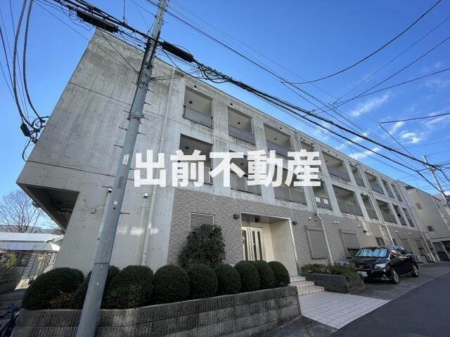 メゾンジャルダン本館の外観