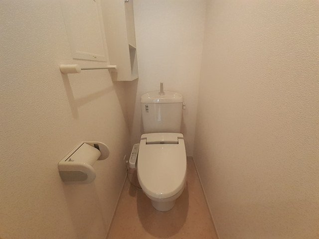 デフィ魚崎北町のトイレ|清潔感のあるトイレです