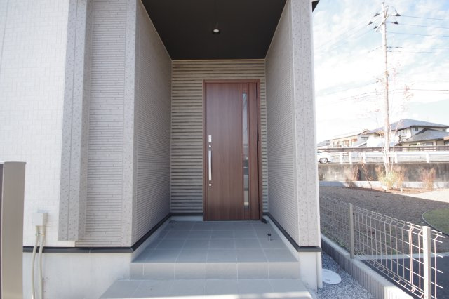 宇都宮市野沢町　戸建の玄関|玄関外側