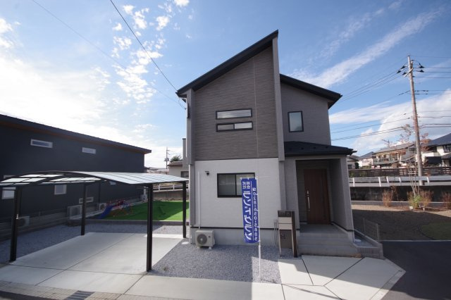 宇都宮市野沢町　戸建の外観|外観横から
