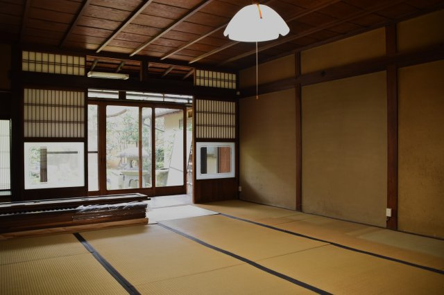 京都駅南 甦りの京町家 庭を愛でる北棟の和室