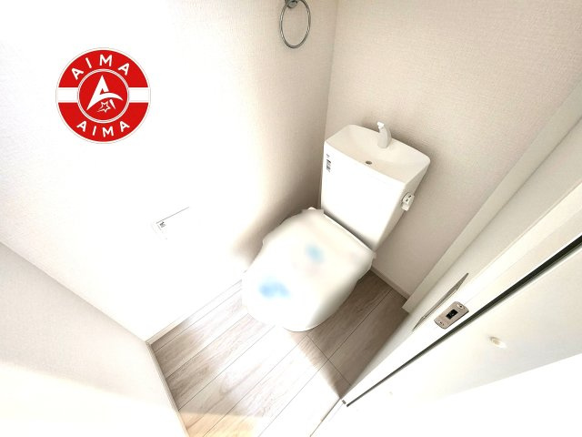 福岡市南区三宅2丁目第3-1棟（1号棟）の内観：施工例|温水洗浄便座を完備しております。2ヶ所にトイレがあるのは朝の慌ただしい時間も安心です。